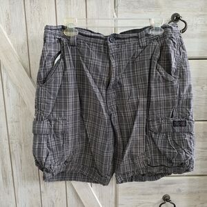 Wrangler Men's Gray Plaid Cargo Shorts
